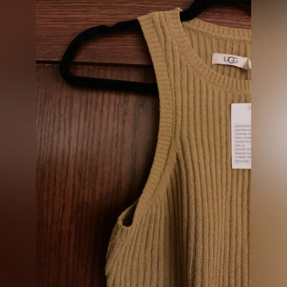 NWT UGG Elaenia Ribbed Crop Tank Top Bright Olive Green/Tan Small S Cozy Soft